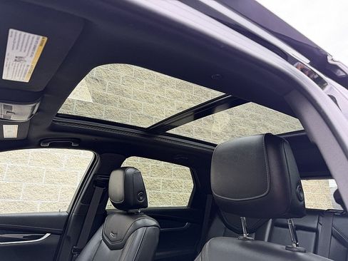 Used 2023 Cadillac XT5 Premium Luxury w/ LPO, Floor Liner Package AWD/4WD image 11