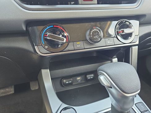 Used 2026 Kia Seltos LX AWD/4WD image 25