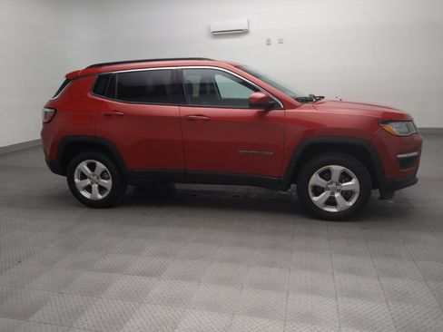 Used 2018 Jeep Compass Latitude image 11
