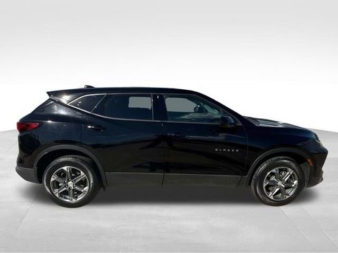 Used 2023 Chevrolet Blazer LT w/ Driver Confidence Package FWD image 8