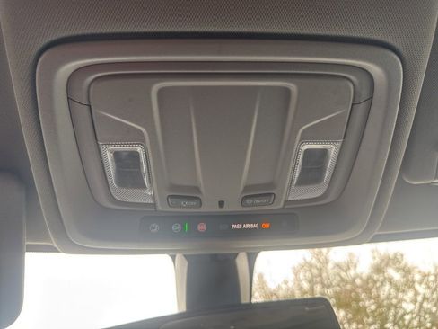 Used 2021 GMC Sierra 1500 Elevation image 18