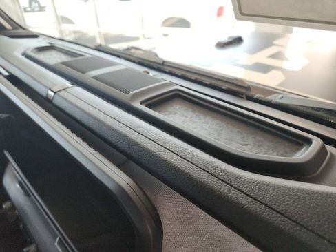 New 2025 Jeep Gladiator Sport image 25