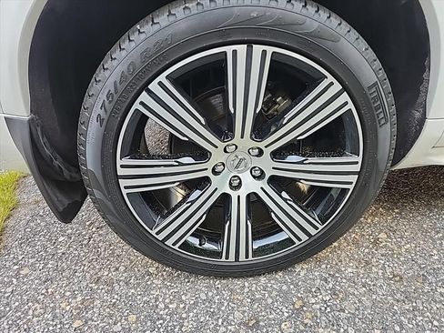 Certified 2024 Volvo XC90 T8 Core w/ Protection Package Premier AWD/4WD image 11