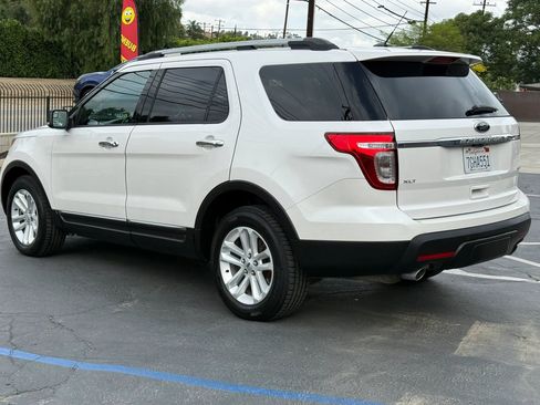 Used 2014 Ford Explorer XLT w/ Equipment Group 202A AWD/4WD image 6