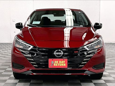New 2025 Nissan Versa SR w/ Trunk Package FWD image 32