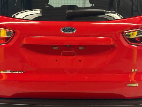 Used 2020 Ford EcoSport SE image 11