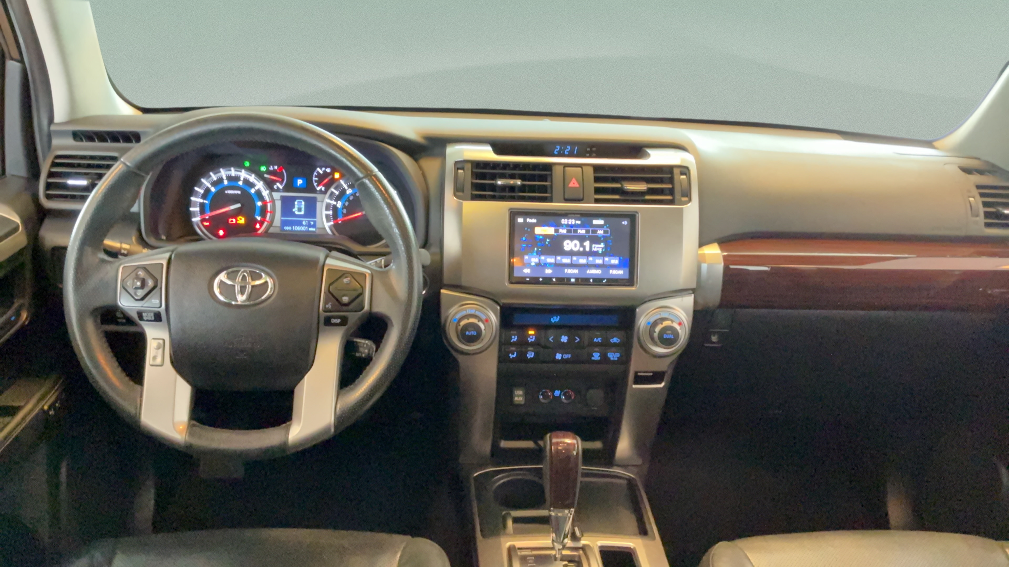 Used 2018 Toyota 4Runner Limited RWD image 25