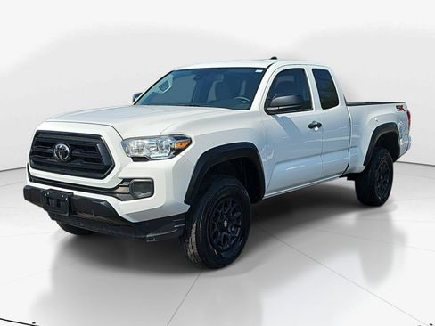 Used 2020 Toyota Tacoma SR w/ SX Package RWD image 8