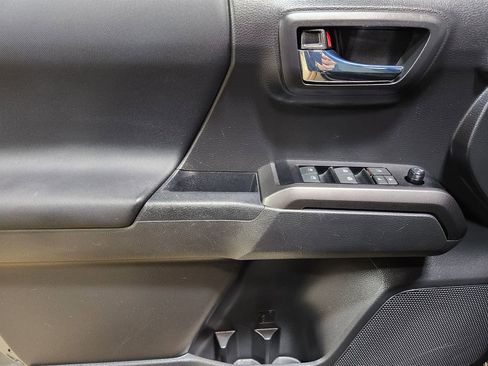 Used 2023 Toyota Tacoma TRD Sport image 43