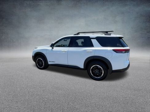 Used 2024 Nissan Pathfinder Rock Creek image 17