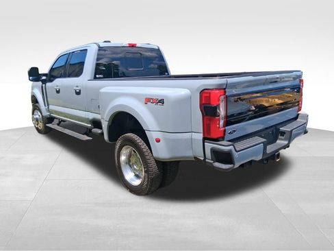 Used 2026 Ford F450 Platinum w/ FX4 Off-Road Package AWD/4WD image 4