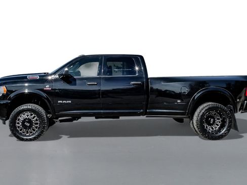 Used 2022 RAM 3500 Tradesman image 10