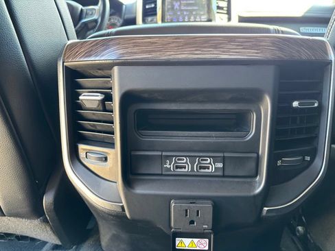 Used 2019 RAM 1500 Laramie AWD/4WD image 15