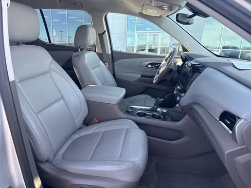 Used 2019 Chevrolet Traverse LT image 26