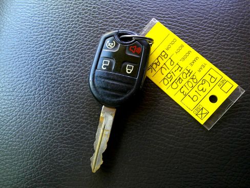 Used 2013 Ford F150 Lariat w/ Lariat Chrome Pkg image 45