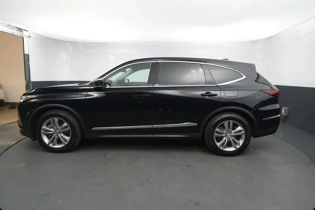 Used 2022 Acura MDX SH-AWD image 2