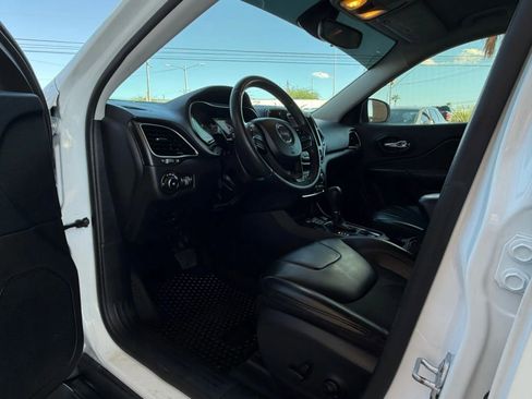 Used 2020 Jeep Cherokee Trailhawk image 39