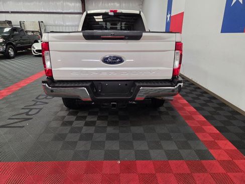 Used 2019 Ford F250 Lariat w/ Lariat Ultimate Package AWD/4WD image 12