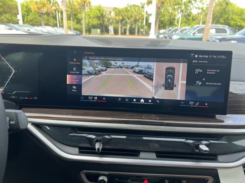 Used 2026 BMW X7 xDrive40i image 25