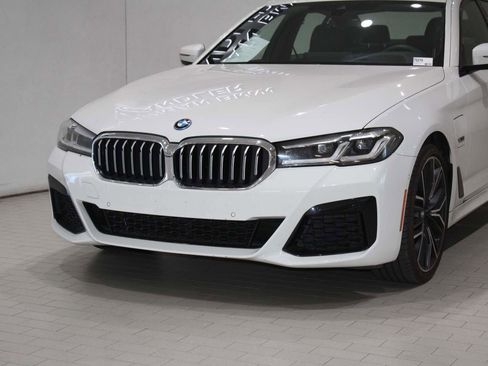 Certified 2023 BMW 530e w/ M Sport Package image 2