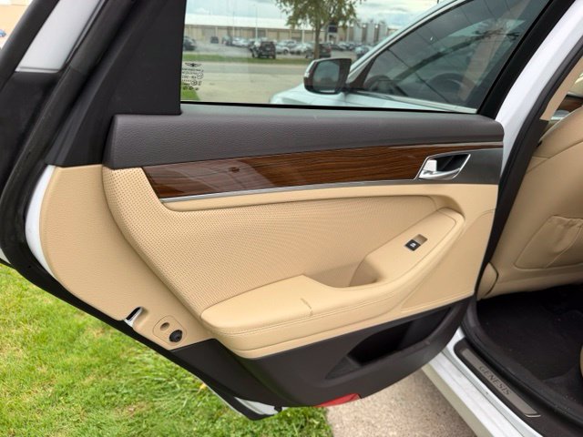 Used 2019 Genesis G80 3.8 RWD image 16
