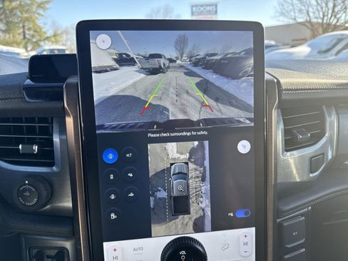 Used 2023 Ford F150 Lightning Lariat w/ Equipment Group 511A High image 18