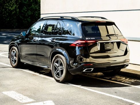 Used 2024 Mercedes-Benz GLE 350 4MATIC w/ AMG Line Exterior image 5