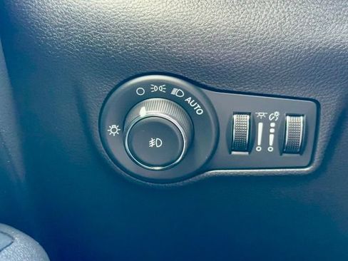 Used 2022 Jeep Compass Limited AWD/4WD image 26