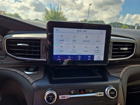 Used 2020 Ford Explorer Limited RWD image 33