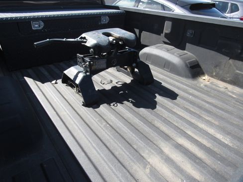 Used 2021 Chevrolet Silverado 3500 W/T w/ Gooseneck/5TH Wheel Package image 4