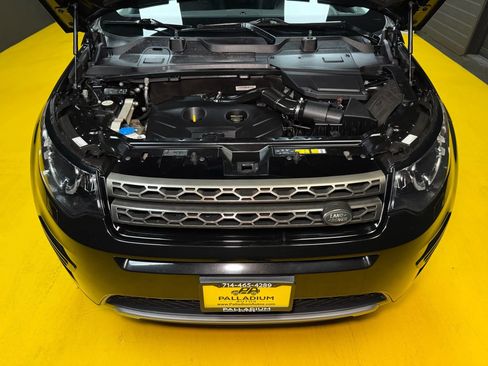 Used 2017 Land Rover Discovery Sport SE image 53