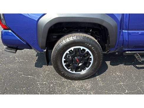 Used 2024 Toyota Tacoma TRD Off-Road w/ TRD Off Road Premium Package AWD/4WD image 12