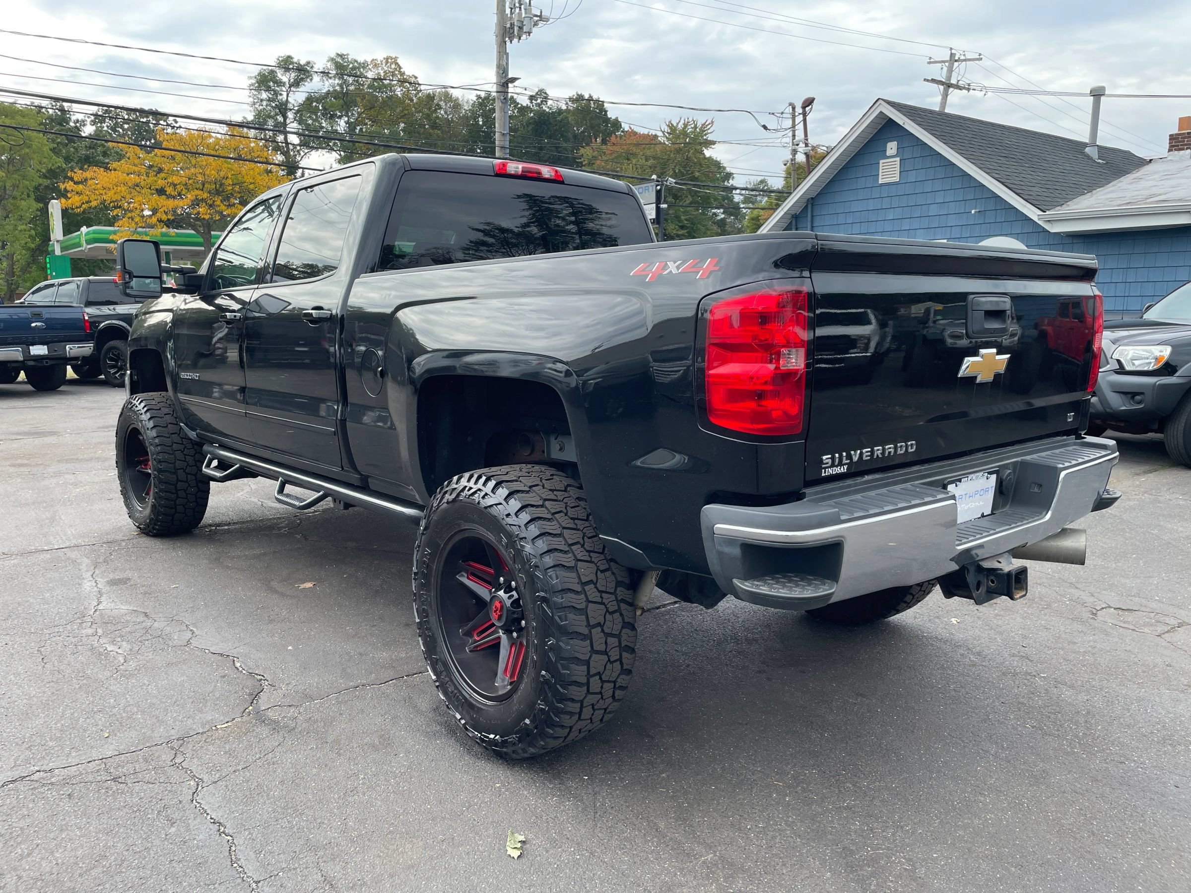 Used 2018 Chevrolet Silverado 2500 LT w/ LT Convenience Package AWD/4WD image 3