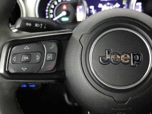 Used 2023 Jeep Wrangler Unlimited w/ Sun & Screen Package AWD/4WD image 8
