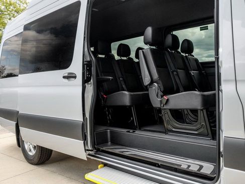 Used 2025 Mercedes-Benz Sprinter 2500 image 11