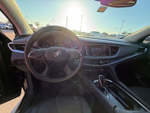 Used 2021 Buick Enclave Essence w/ Sound and Sites Package image 16