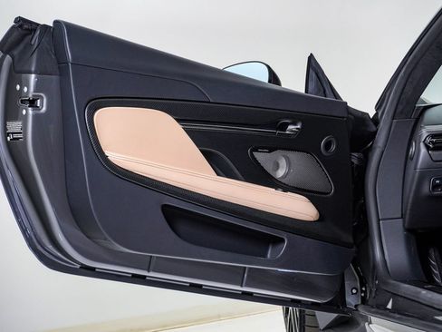 Used 2025 Aston Martin DB12 Coupe RWD image 32