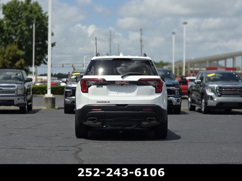 Used 2023 GMC Acadia SLE w/ Driver Convenience Package FWD image 6