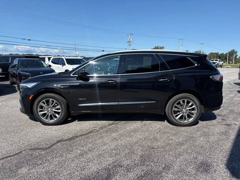 Used 2024 Buick Enclave Avenir w/ Avenir Technology Package AWD/4WD image 2