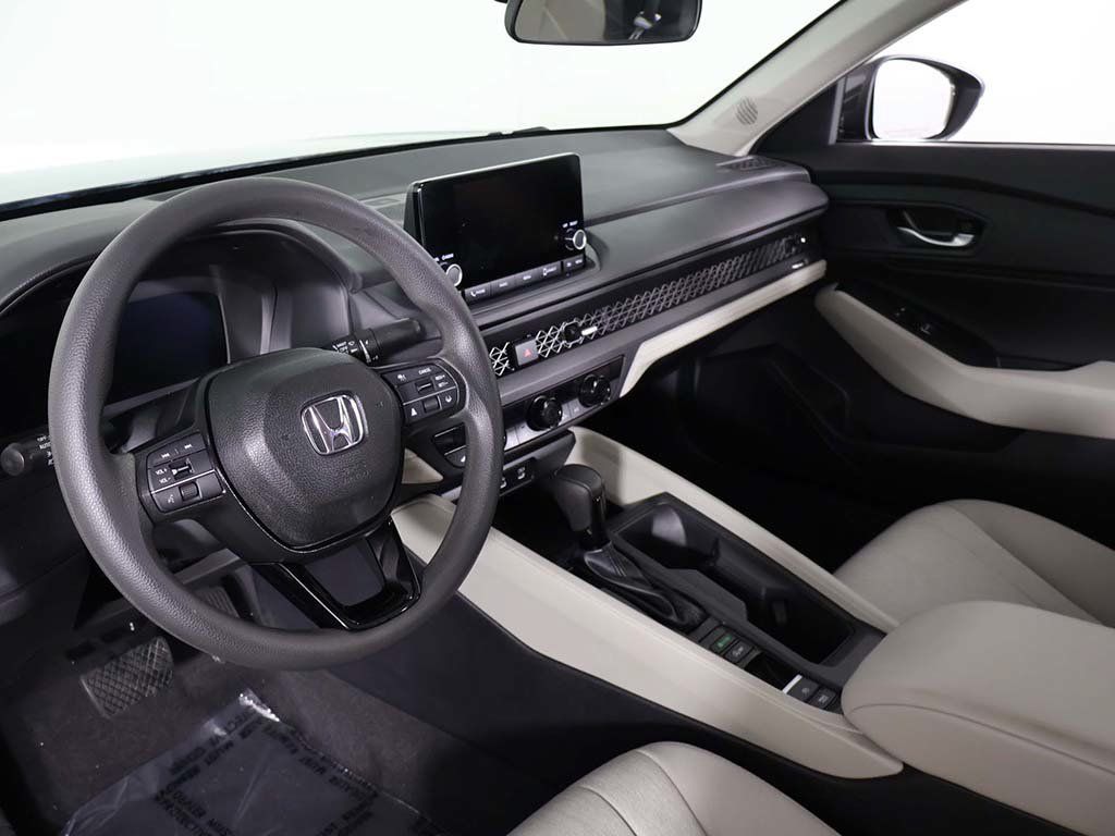 Used 2024 Honda Accord EX image 27