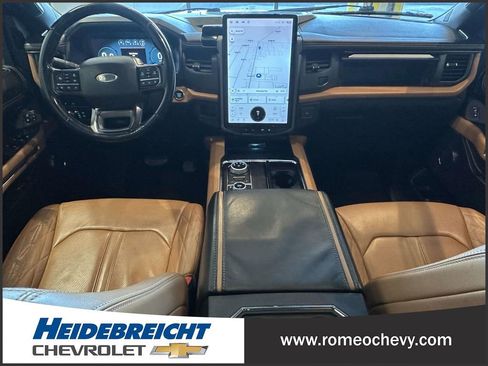 Used 2022 Ford Expedition Max Platinum image 16