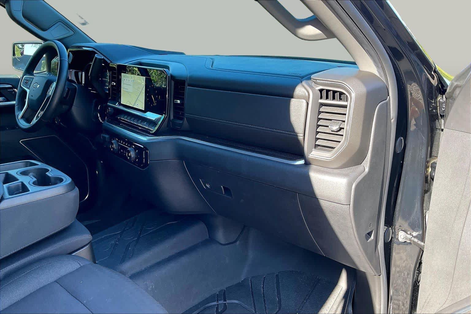Used 2026 Chevrolet Silverado 1500 RST w/ RST Select Package RWD image 16
