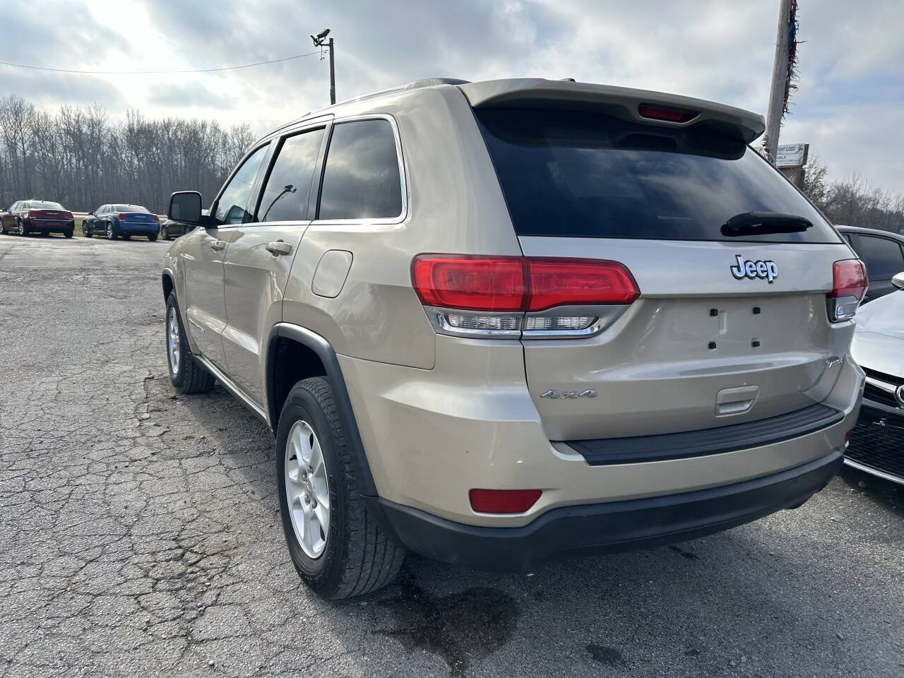 Used 2015 Jeep Grand Cherokee Laredo w/ Quick Order Package 23E AWD/4WD image 4