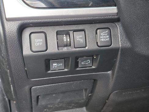 Used 2018 Subaru Forester 2.5i Touring w/ Popular Package #3B image 19