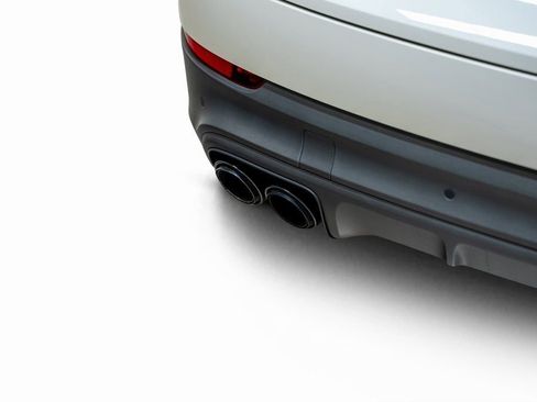 Used 2022 Porsche Cayenne S Platinum image 14