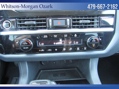 Used 2023 Nissan Pathfinder SL image 40