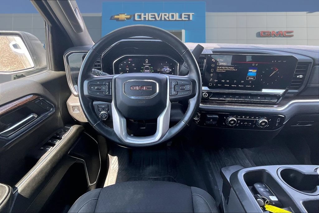 Used 2024 GMC Sierra 1500 Elevation AWD/4WD image 9