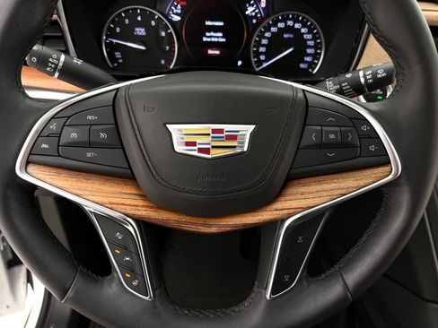 Used 2018 Cadillac XT5 Platinum w/ Driver Assist Package image 16