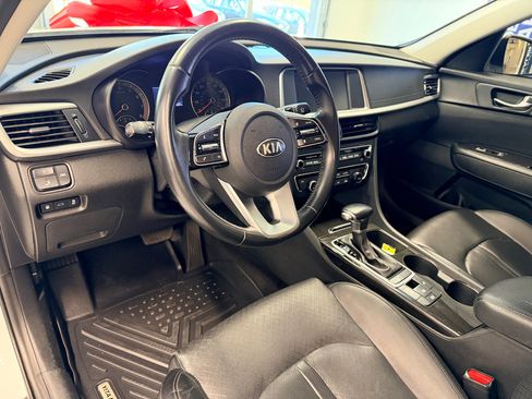 Used 2019 Kia Optima EX image 16