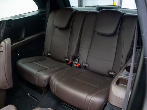 Used 2022 Mercedes-Benz GLS 450 4MATIC w/ AMG Line Exterior image 19